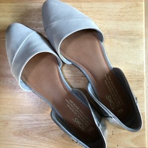 TOMS Flats